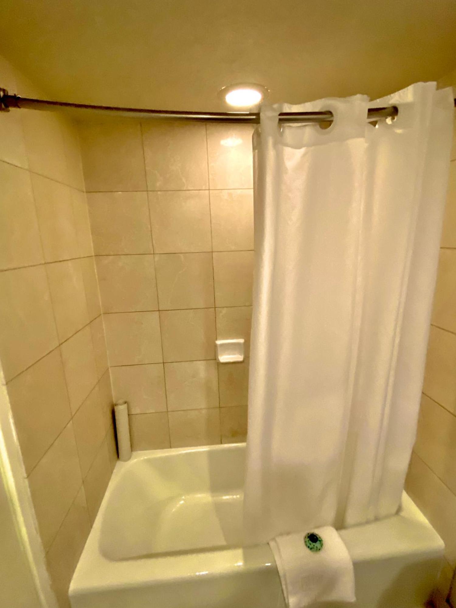 Cozy Studio With Free Parking In Waikiki هونولولو المظهر الخارجي الصورة